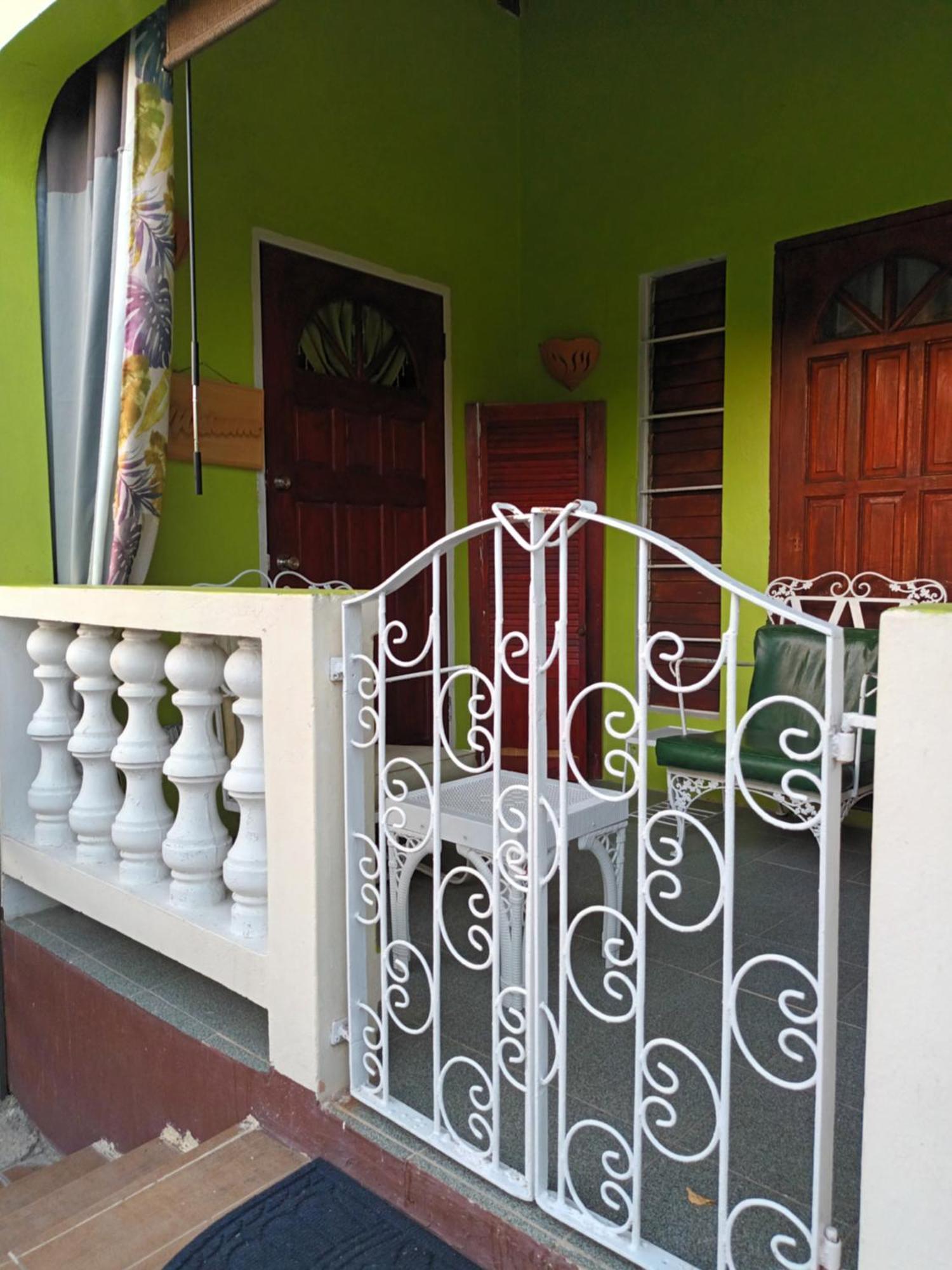 Lendal Apt Saint James Exterior photo